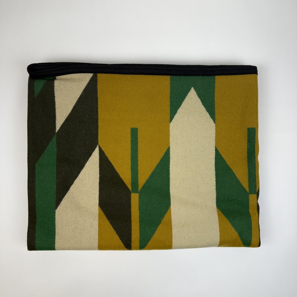 New Limited Edition Filson x Pendleton Trailblazer Wool 78 x 64 in Throw Blanket